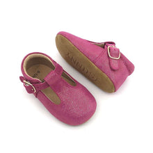 Load image into Gallery viewer, Hand Made Infant Pink Shimmer Shoes
