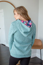 Load image into Gallery viewer, Quilted Pullover | Mint Floral
