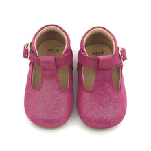 Load image into Gallery viewer, Hand Made Infant Pink Shimmer Shoes
